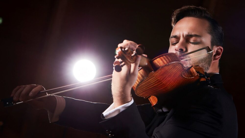 Vivaldiho Štyri ročné obdobia v podaní Dalibora Karvaya a Sinfonietty Bratislava