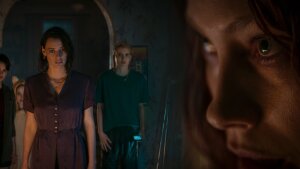 Taký drsný horor tu dlho nebol – do kín prišiel Evil Dead: Vzostup zla