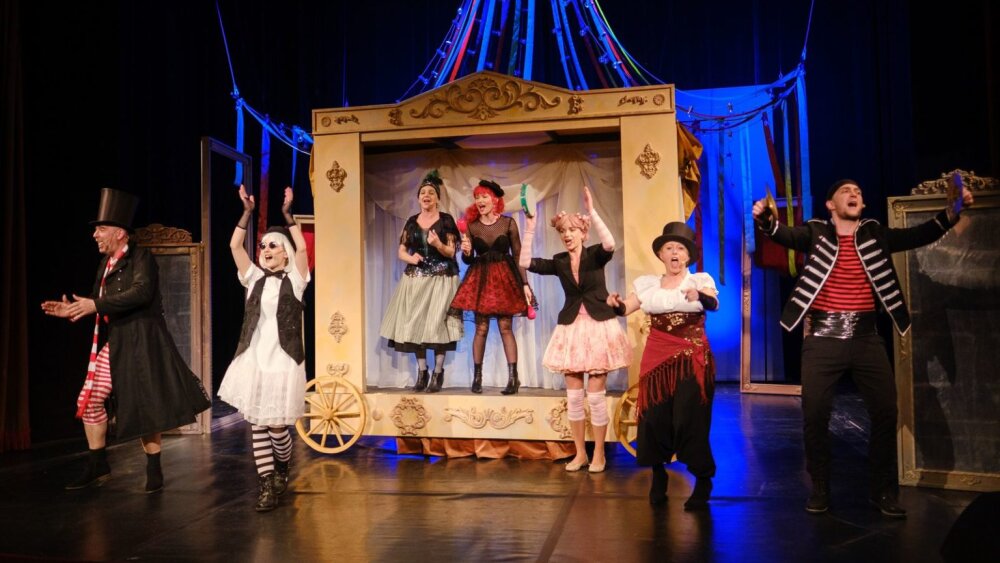 Na premiéru Rozprávok z krivého zrkadla dorazí aj najslávnejší dánsky rozprávkar