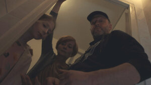 Hraný debut Zuzany Piussi je príbehom o zlomenom jednotlivcovi, ako aj celej spoločnosti