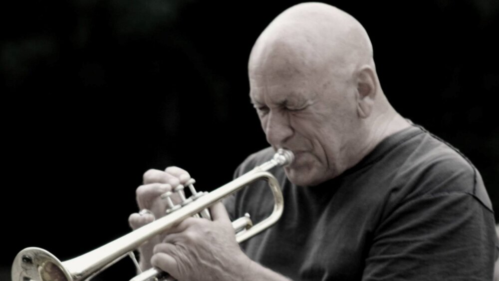 Slovenský trubkár Laco Deczi má 85 rokov. Oslavovať bude koncertom