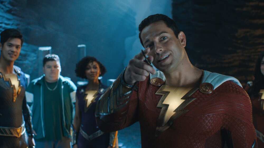 Superhrdina proti drakovi aj jednorožcom? Do kín prišiel film SHAZAM! Hnev bohov