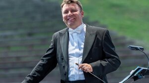 Adrian Kokoš: Na spájaní žánrov ma fascinuje muzikalita, človečina a nefalšovaná radosť z hudby