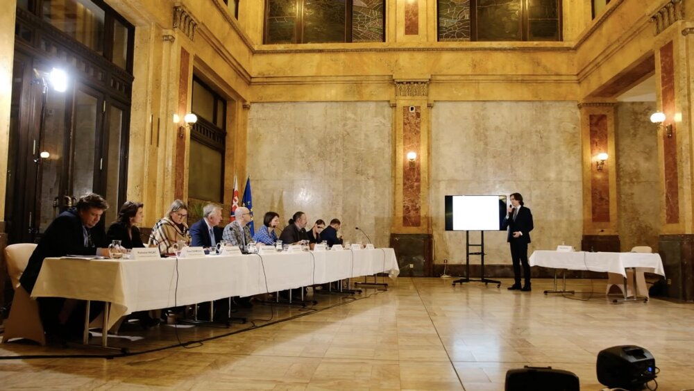 Kto bude novým šéfom SND?