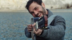 Turné a nový singel ,,večne zamilovaného“ Juraja Hnilicu