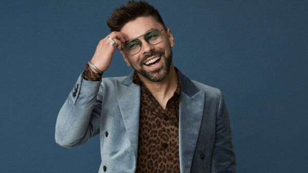 Pohľad pre bohov, to je novinka Adama Ďuricu