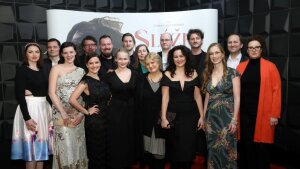 Historická dráma Slúžka mala slávnostnú premiéru, naplnenú známymi tvárami