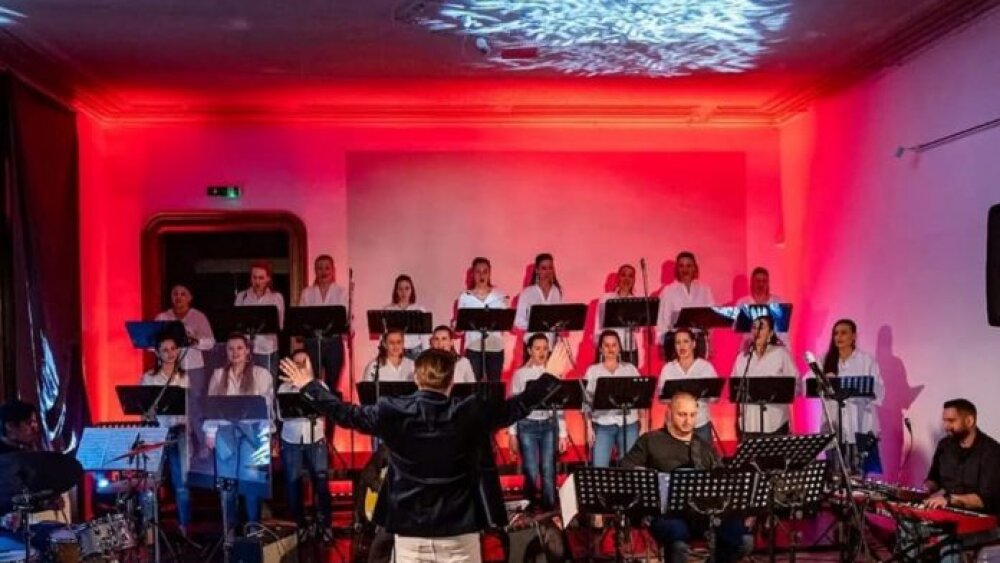 Novoročný žúr Les Sirènes pod taktovkou Lukáša Kunsta