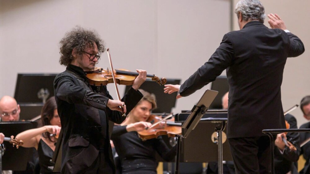 Odkaz Kančeliho ožil v Redute: magické hudobné divadlo pod taktovkou Raiskina