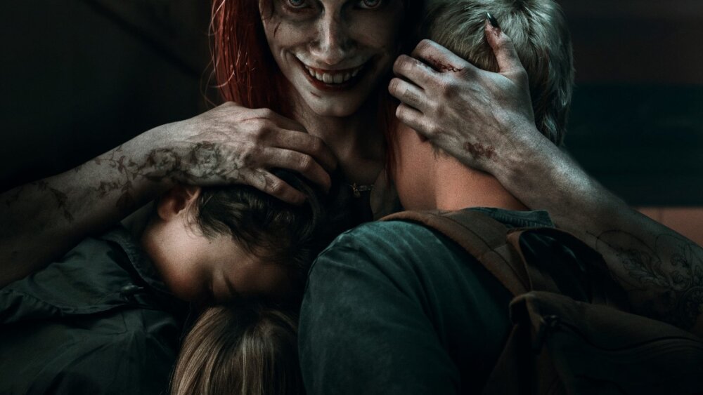 Poriadne krvavým trailerom sa predstavuje horor Evil Dead: Vzostup zla