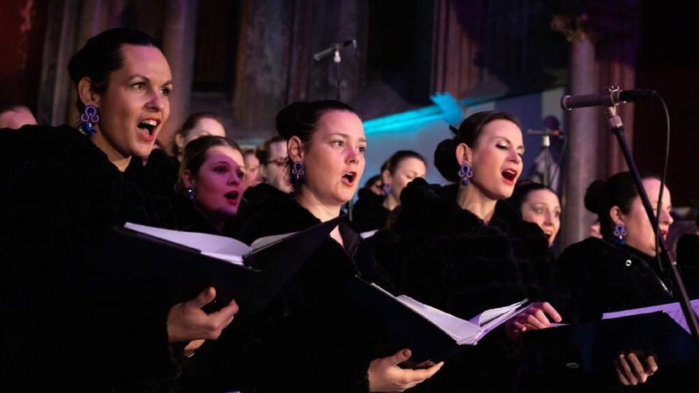 Vianoce Les Sirènes: pôsobivý Britten, gospely a Tichá noc s klavírnymi improvizáciami