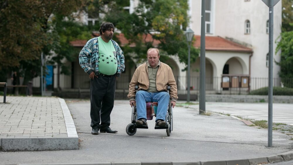 Tvorcovia novej slovenskej čiernej komédie Invalid predstavujú trailer a plagát