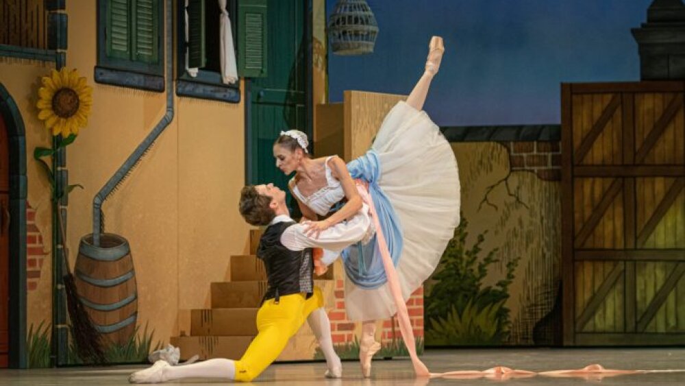 Zle strážené dievča: balet s francúzskym šarmom a anglickým humorom