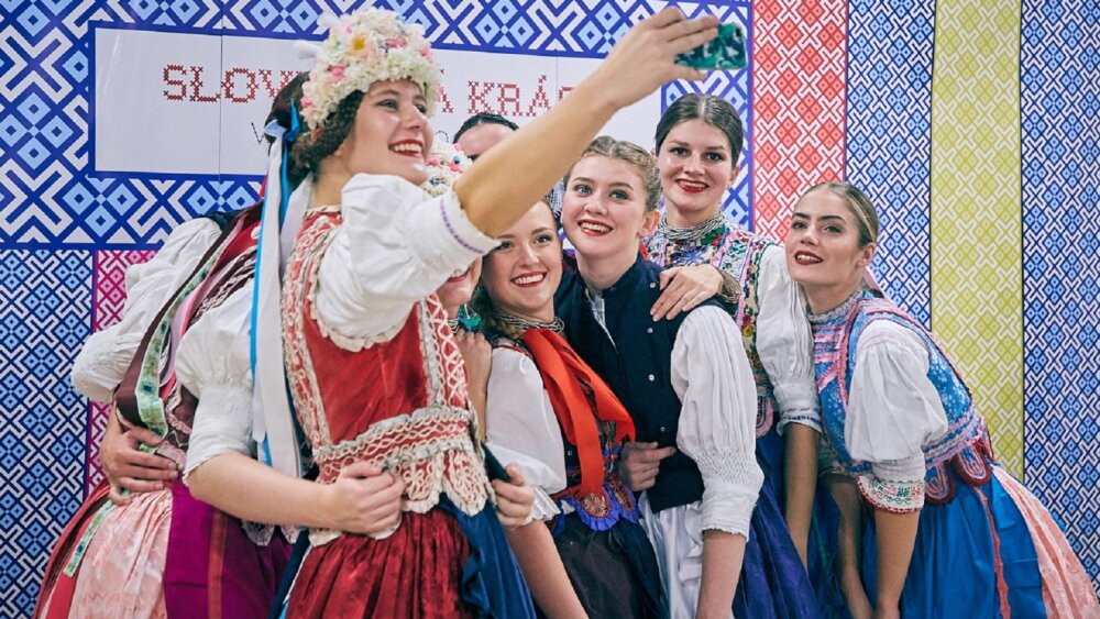 Ružinov opäť privíta pestrú paletu ľudových piesní a tancov zo Slovenska i zo zahraničia