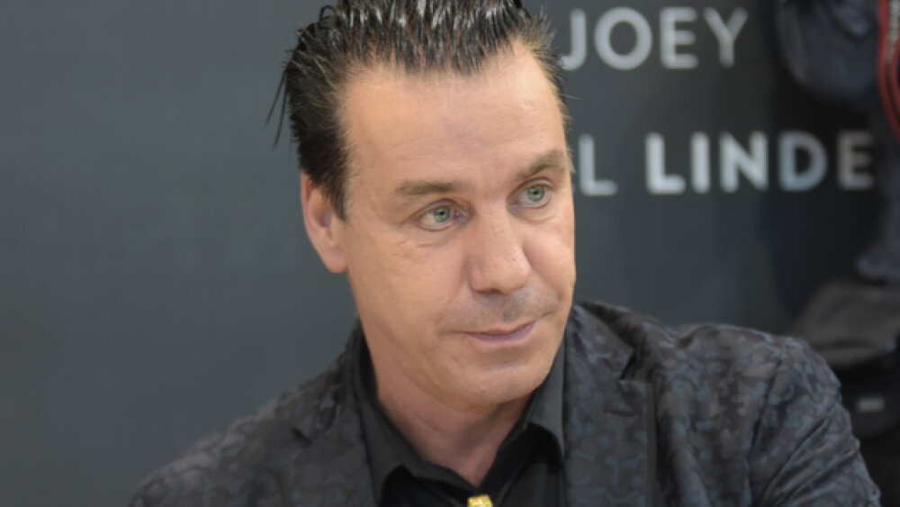Veľká garderóba a pyrotechnické efekty - Till Lindemann sólo na Slovensku!
