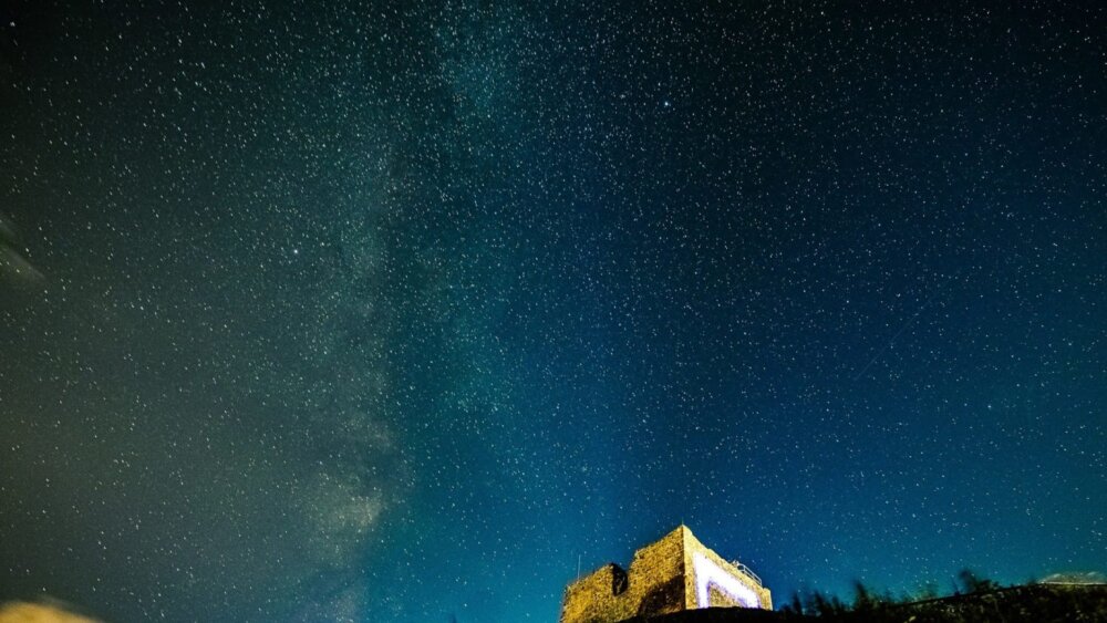 10. filmová noc na Hrade Šariš ponúkne horúce premiéry aj zlaté filmové dedičstvo