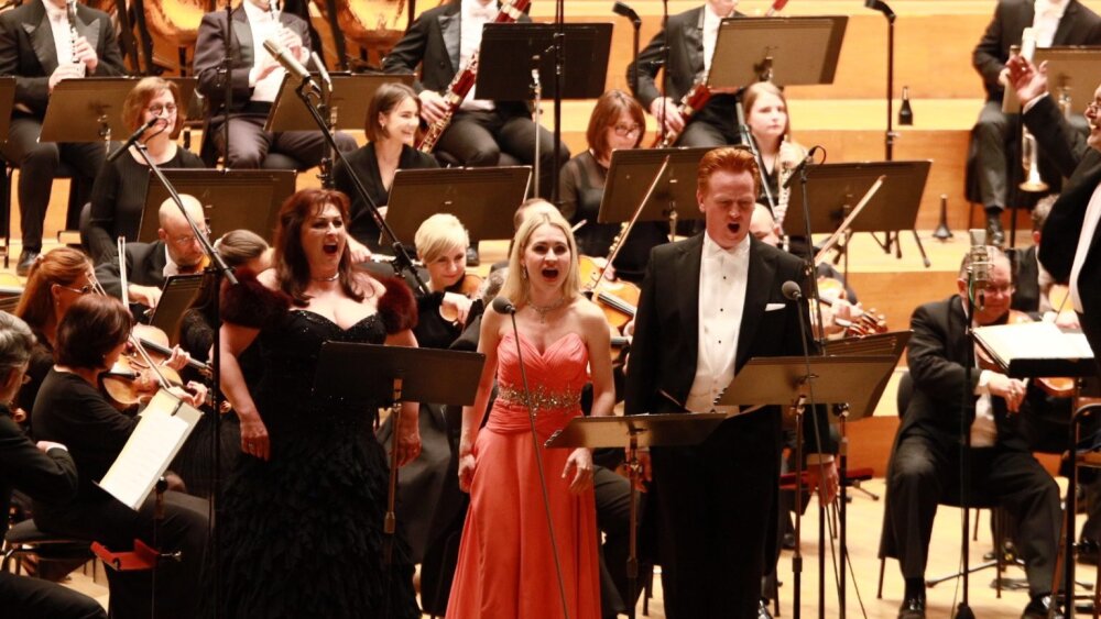 Noblesa a glanc operety v Slovenskom rozhlase