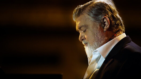 Do kín prichádza dokumentárny film Peter Dvorský