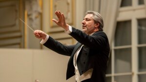 Raiskinovo silné posolstvo, virtuózny Brahms a energický Beethoven