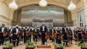 Jamesa Judda a Slovenských filharmonikov preveril klasicko-romantický repertoár