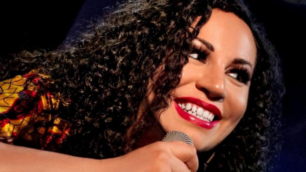 Universal Ancestry odkazuje na túžby ľudí po slobode a láske