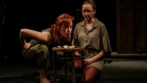 Čosi je za dverami…