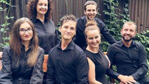 Poľská filmová pieseň Dve srdcia a štyri oči dostala krásny slovenský text a novú atmosféru