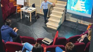 Divadlo mieri opäť do školských lavíc