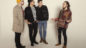 Darkness Positive pokračujú v turné. Na každom koncerte vydražia vinyl z limitovanej edície