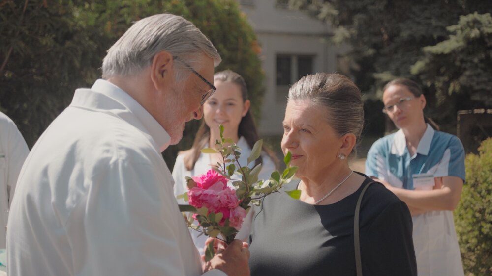 Kronerová bojuje s Chýlkovou o Bartošku – do kín prišla komédia Zbožňovaný