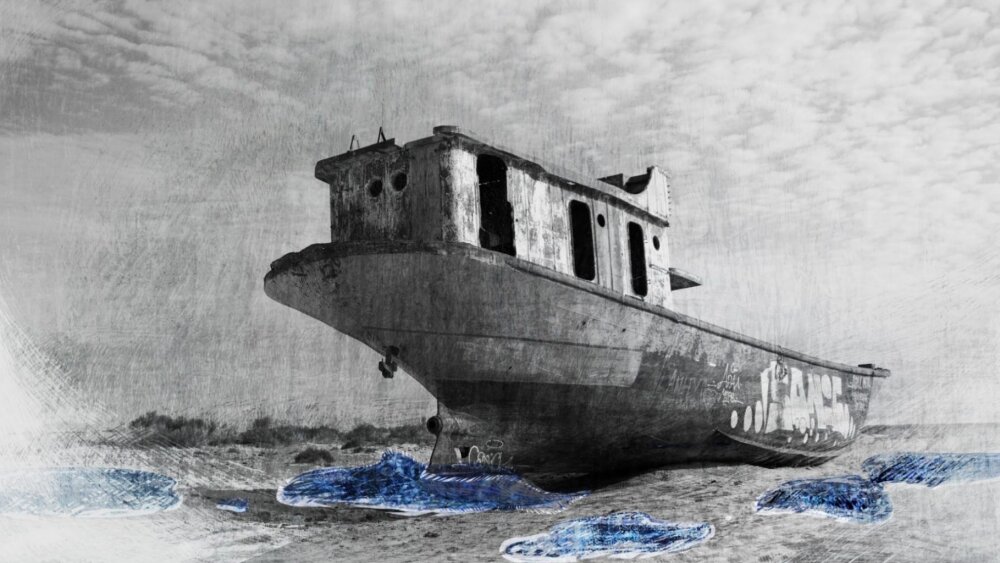 Cenzorka vstupuje do kín s predfilmom Bolo raz jedno more