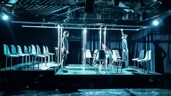 Debut divadelného zoskupenia Šerosvit: Tí druhí