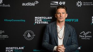 Do Karlových Varov zavíta Ethan Hawke