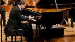 Rozhlasáci pod taktovkou Ilievského: Iršai v premiére a precítený Fančovič