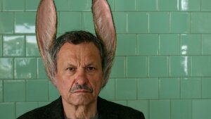 Muž so zajačími ušami otvorí 28. Art Film Fest