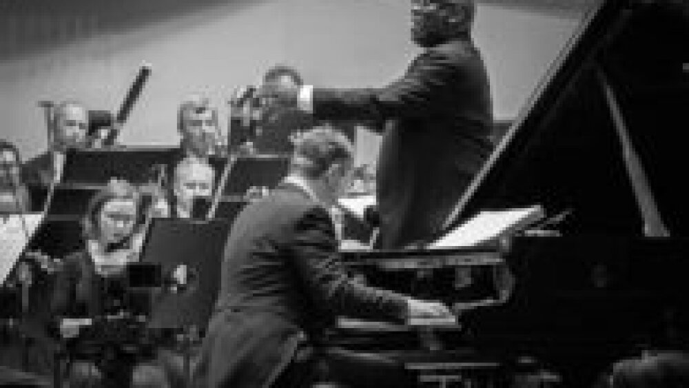 Sledujte koncert PIAZZOLLA – COREA Hilaris Chamber Orchestra a hostí