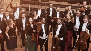 Serenády pre radosť s Hilaris a Tiborom Kováčom z Viedenskej filharmónie