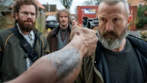 Rytieri spravodlivosti: facka konšpirátorom, tragédia a cynický humor