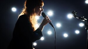 Nový singel Agi Hlavenkovej V údolí vrán