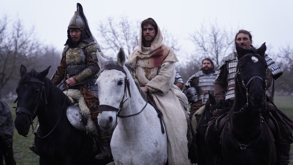 Herci od Hollywoodu až po Ulanbátar sa stretli v najväčšom maďarskom filme v histórii