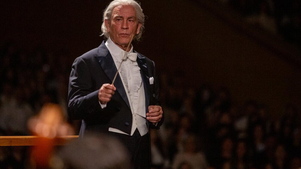 John Malkovich ako slávny dirigent