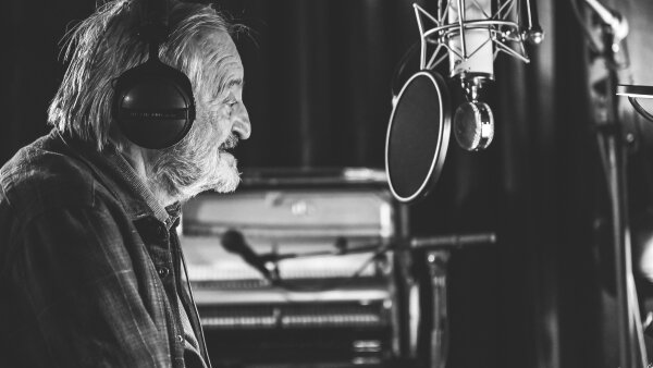 Nový singel Milana Lasicu: Čo dal nám deň