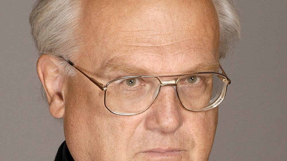 Opustil nás Peter Mikulík, jedna z najvýraznejších osobností slovenského divadla