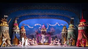 Dramox uvádza v Londýne úplne vypredaného Luskáčika z Anglického národného baletu