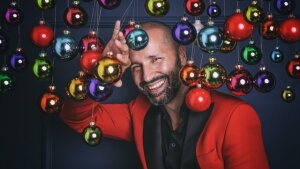 Robo Opatovský oživuje legendu: Vianočná pošta prichádza v novej emocionálnej verzii!