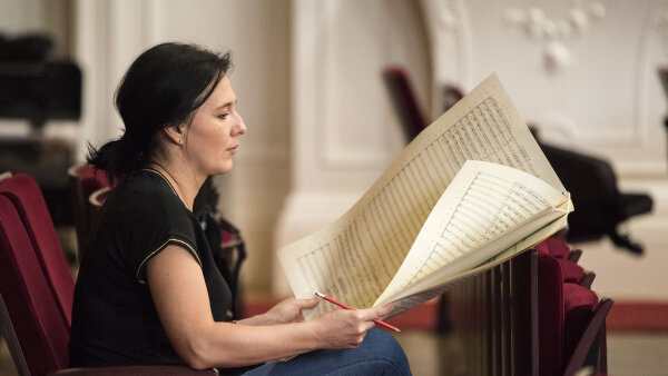 Čekovská a Gubajdulina v naštudovaní Juraja Valčuhu