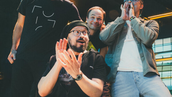 Korben Dallas nahrali album plný netradičných postáv aj osobných príbehov