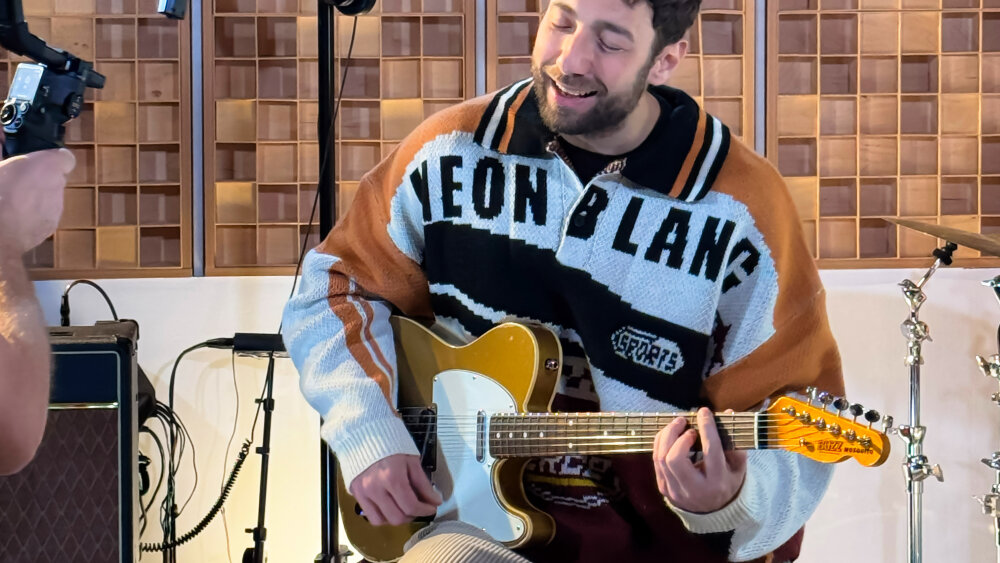 Silná emócia, silný výsledok: Bystríkov nový singel Slza v medzinárodnej Top 40!