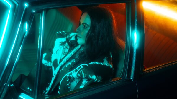 Katarína Knechtová v novom štýle: nový song Diaľky sú o sile, zmierení a slobode!