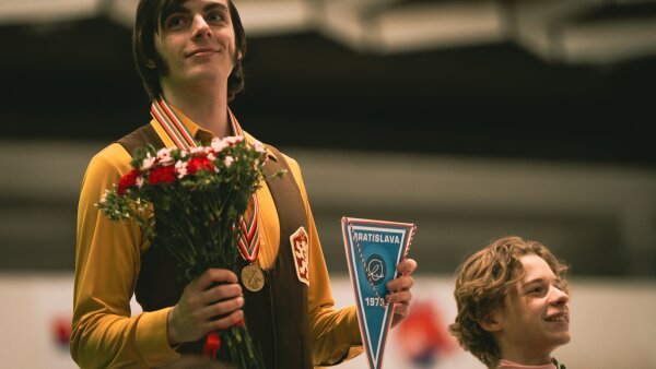 Prichádza Šampión. Trailer k veľkofilmu o Ondrejovi Nepelovi s hviezdnym obsadením